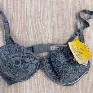 NWT Wonderbra - Style 7263 - Cornflower Blue Lace - Size 36C